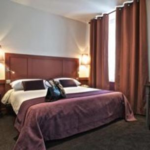 Room at the Armateurs hotel in Saint Malo