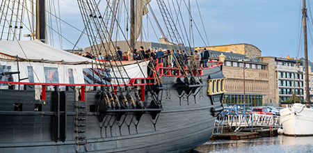 Exterior of a boat in Saint-Malo